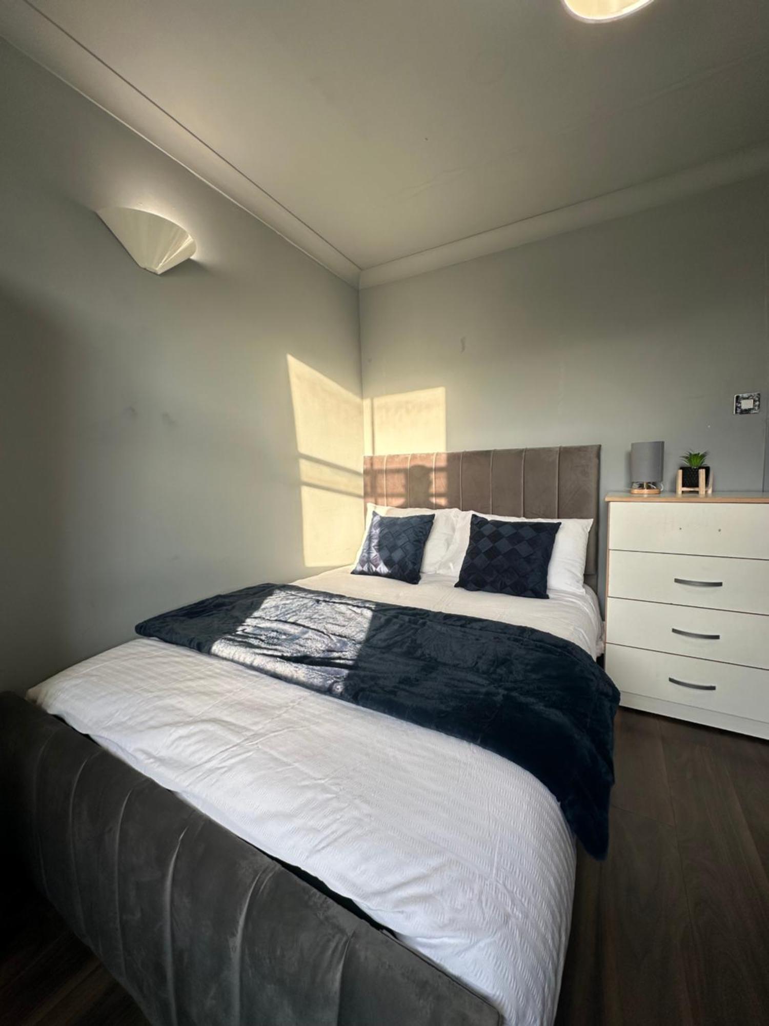 Luxury Room In A 4 Bedroom Flat! 4 Minutes Walk To Kingscross, St Pancras Λονδίνο Εξωτερικό φωτογραφία