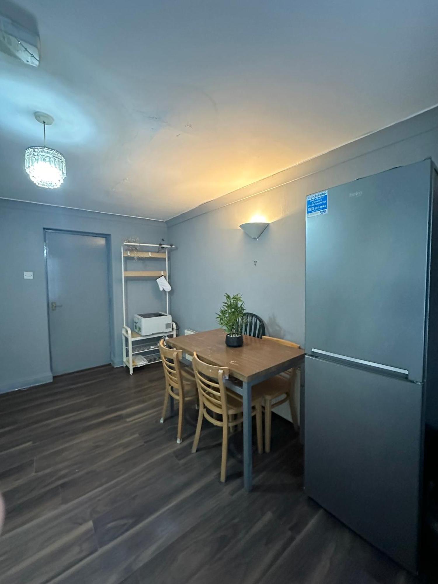 Luxury Room In A 4 Bedroom Flat! 4 Minutes Walk To Kingscross, St Pancras Λονδίνο Εξωτερικό φωτογραφία