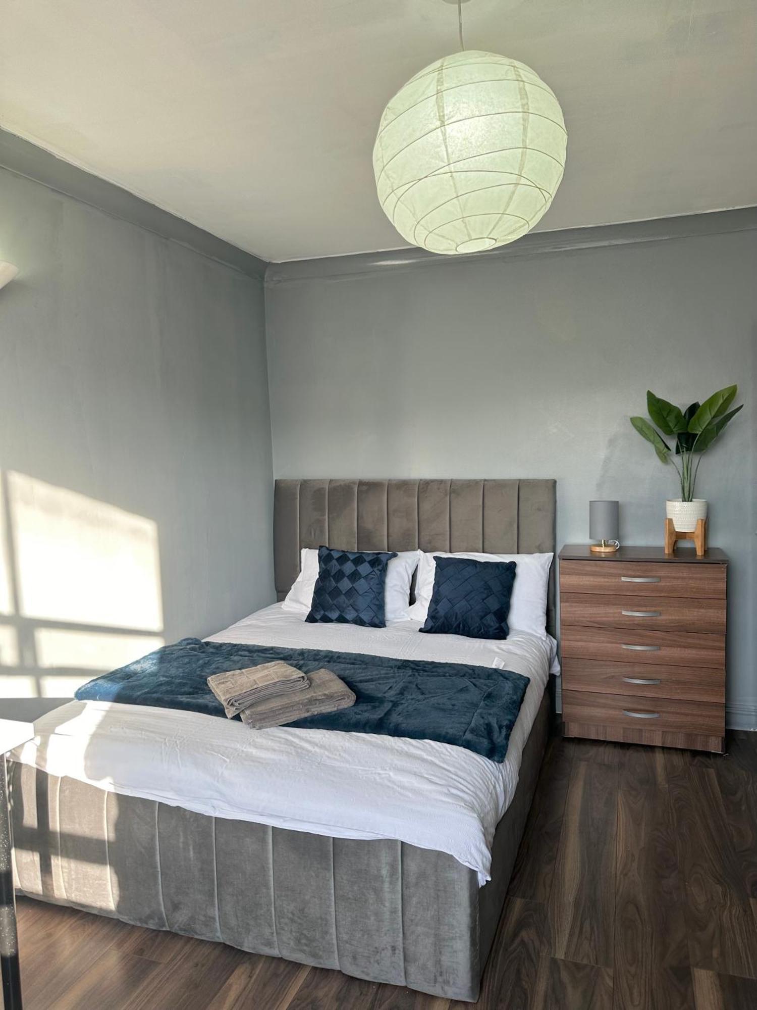 Luxury Room In A 4 Bedroom Flat! 4 Minutes Walk To Kingscross, St Pancras Λονδίνο Εξωτερικό φωτογραφία